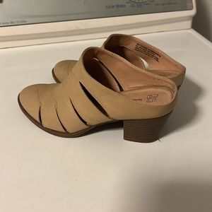 Memory foam boot style shoes.